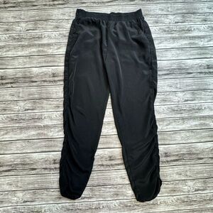 Women's H&M Lightweight Satin Pull-On Pants Size 8 Black Tulip Hem